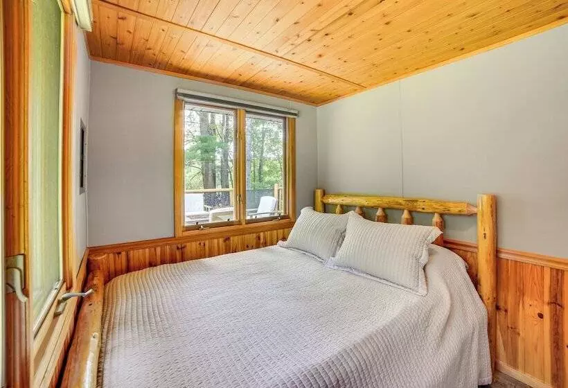 Pembine Cabin W/ Expansive Yard, Fire Pit & Grill!