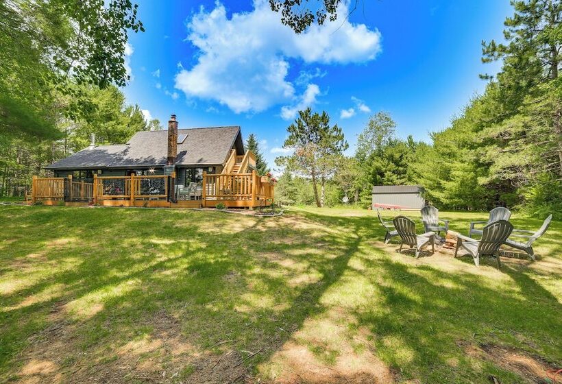 Pembine Cabin W/ Expansive Yard, Fire Pit & Grill!
