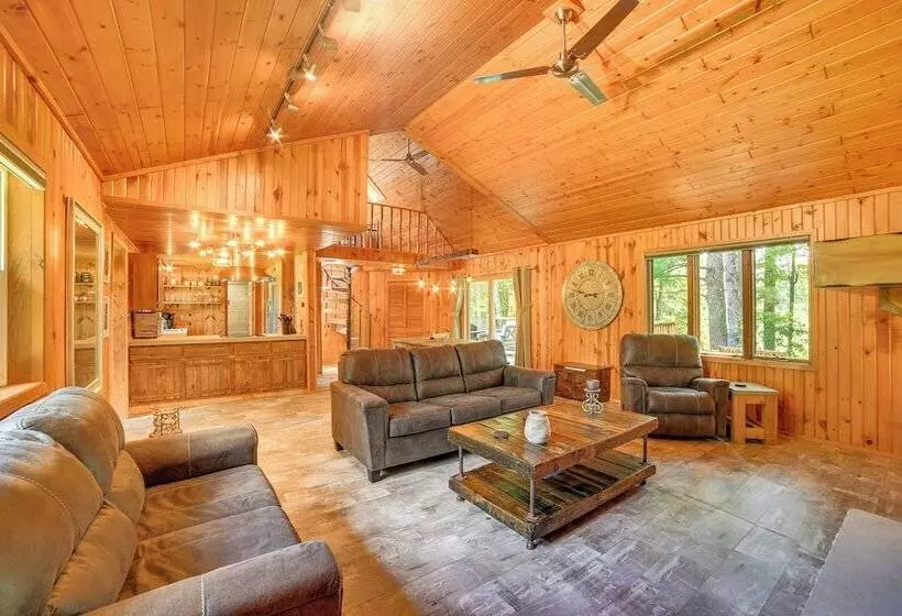 Pembine Cabin W/ Expansive Yard, Fire Pit & Grill!