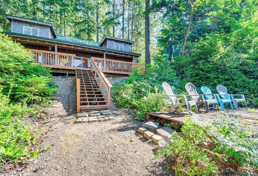 Port Orchard Lakefront Cabin W/ Fire Pit & Grill!