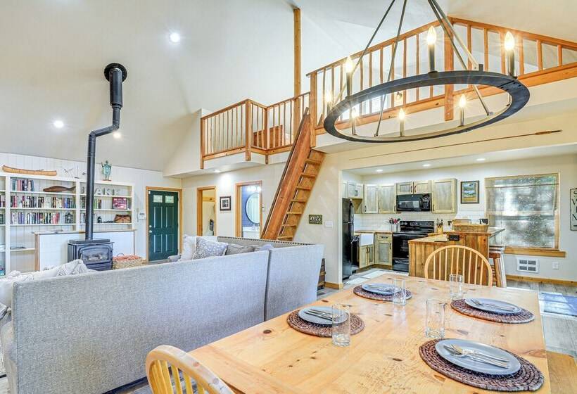 Port Orchard Lakefront Cabin W/ Fire Pit & Grill!