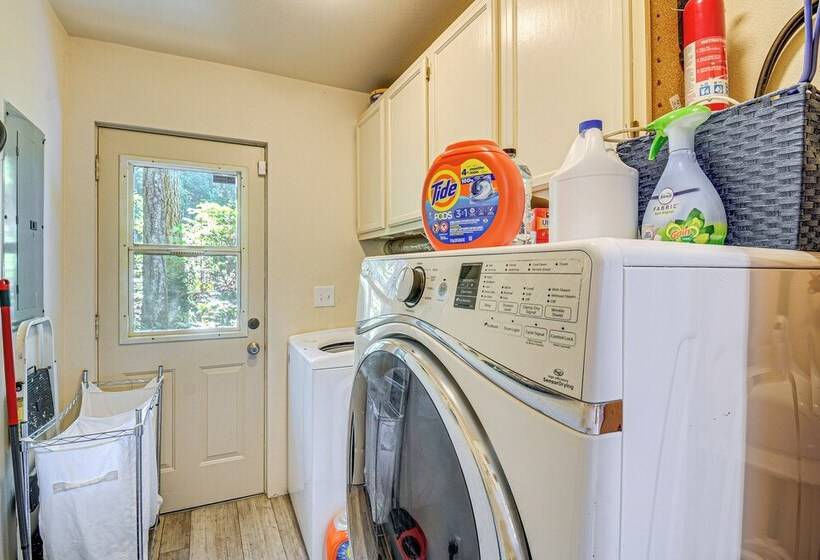 Port Orchard Lakefront Cabin W/ Fire Pit & Grill!