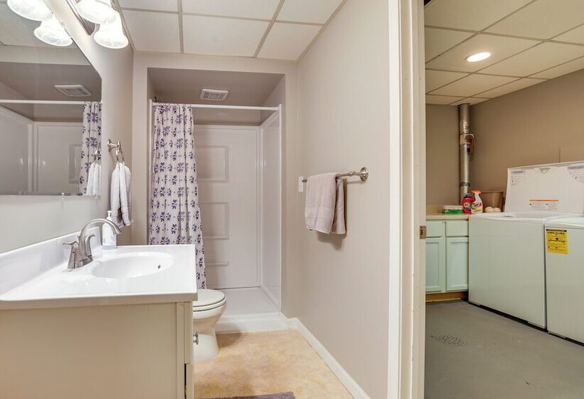 Rhinelander Chain Of Lakes Home W/ River Dock!