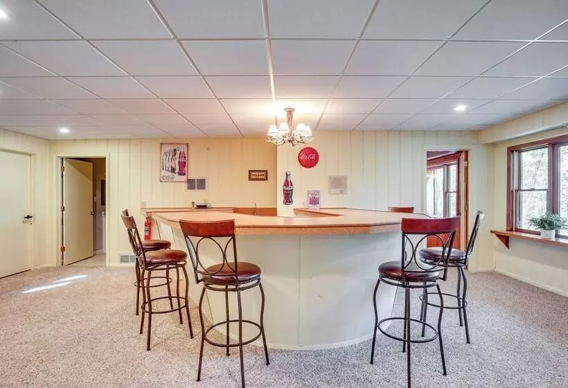 Rhinelander Chain Of Lakes Home W/ River Dock!