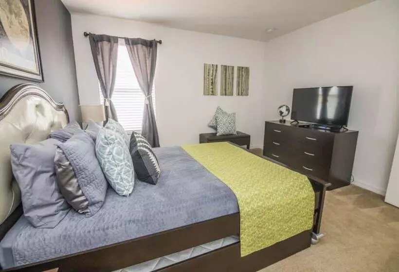 The Stirling Luxury Solterra Vacation Home