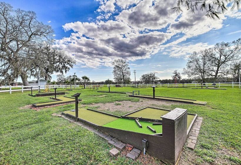 Trinity River Cottage W/ Deck + Water Views