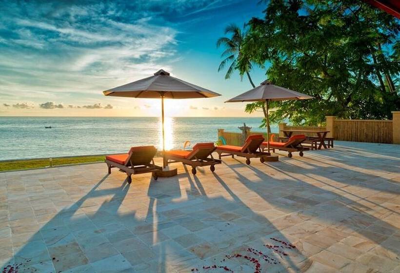 Abwonderdive Beach Resort