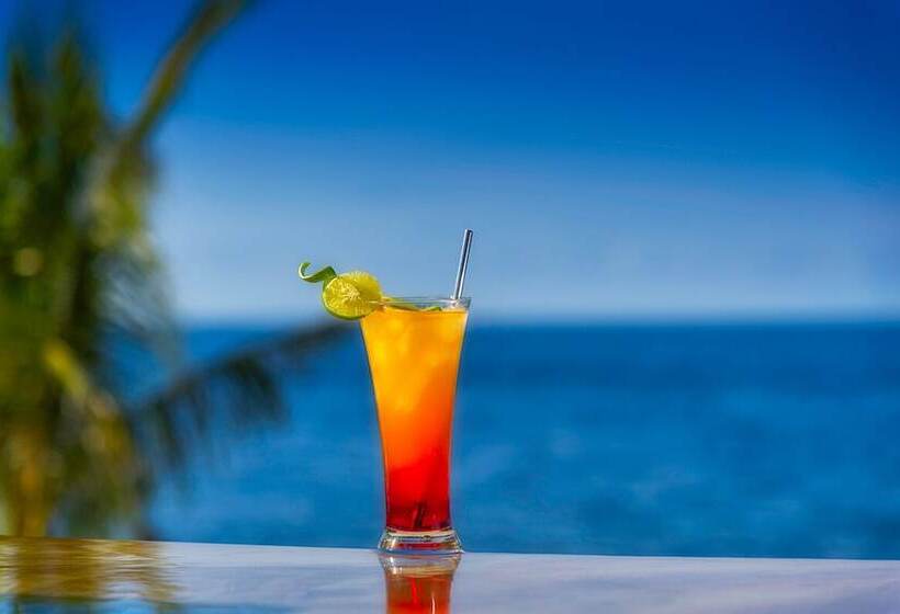 Abwonderdive Beach Resort