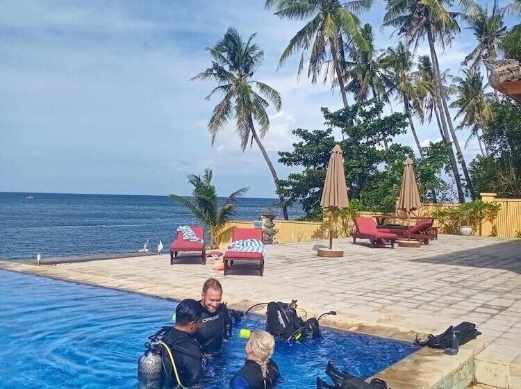 Abwonderdive Beach Resort