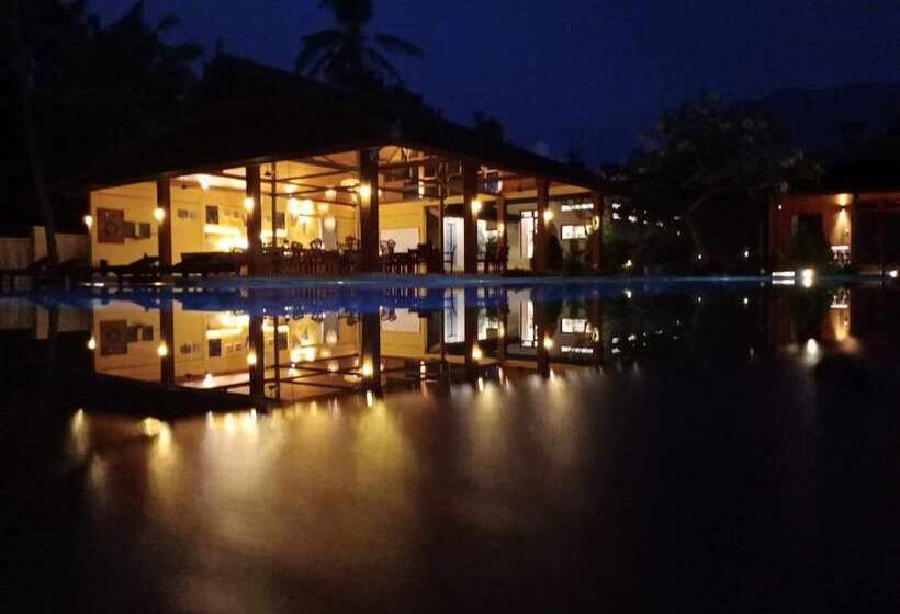 Abwonderdive Beach Resort