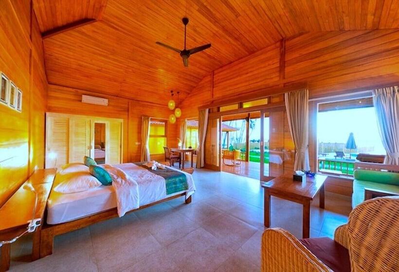 Abwonderdive Beach Resort