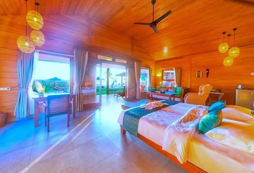 Abwonderdive Beach Resort