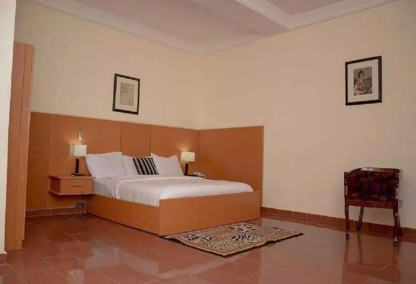 Apartments & Hotels By Qualer Jos