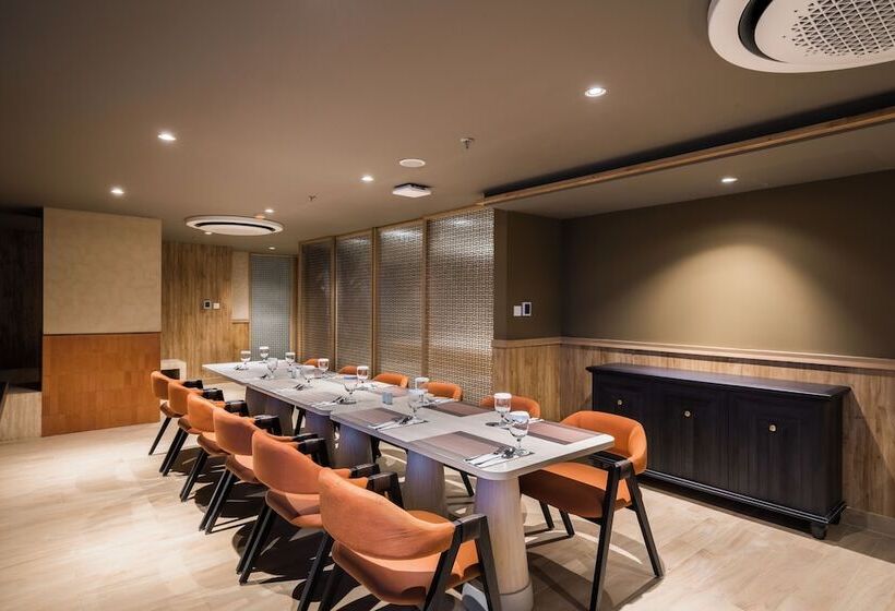 Aston Bintaro Hotel & Conference Center