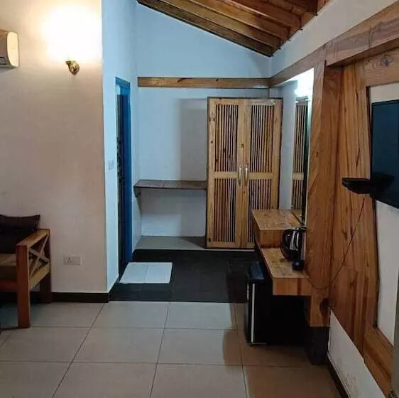 Bento Corbett Woods Resort