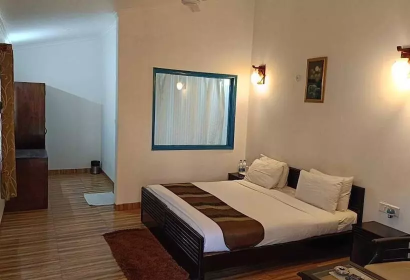 Bento Corbett Woods Resort