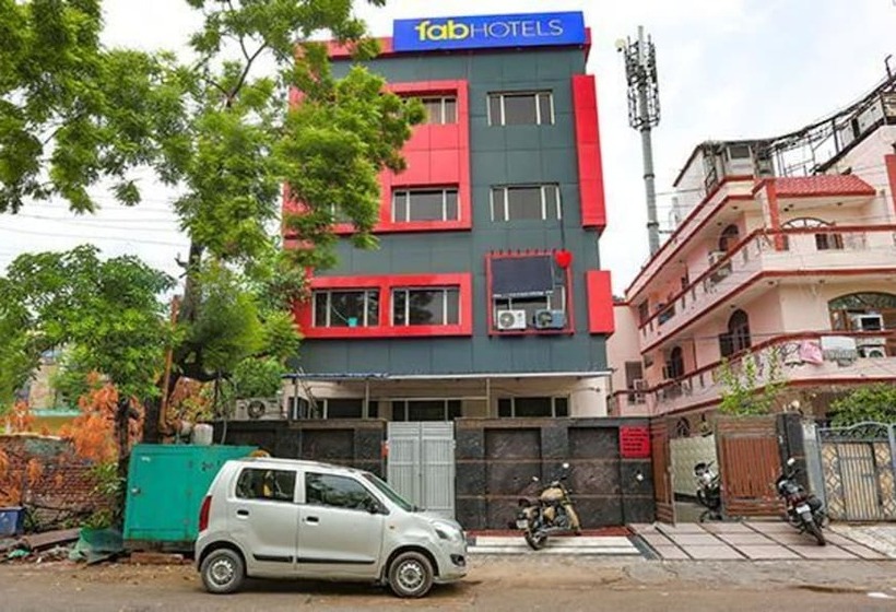 Fabhotel Red Roof Residency