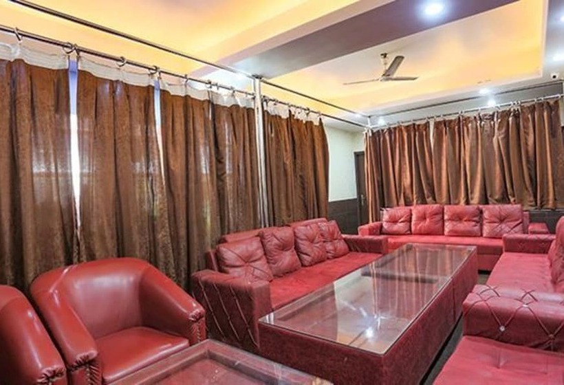 Fabhotel Red Roof Residency