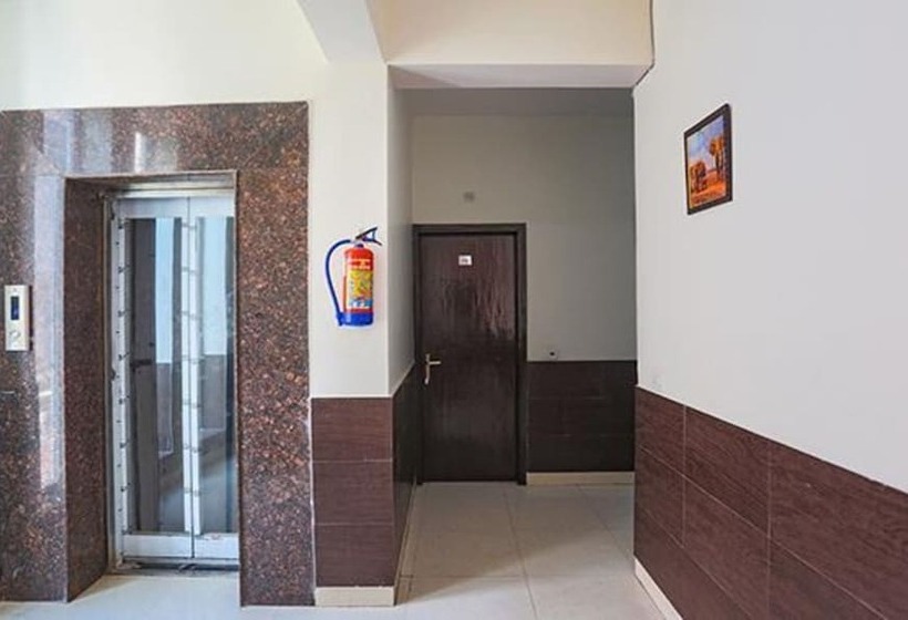 Fabhotel Red Roof Residency