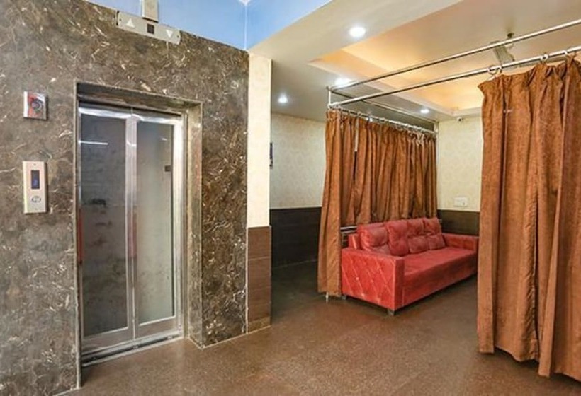 Fabhotel Red Roof Residency