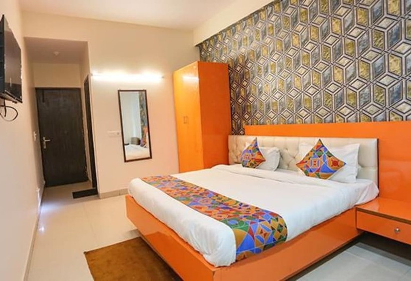 Fabhotel Red Roof Residency