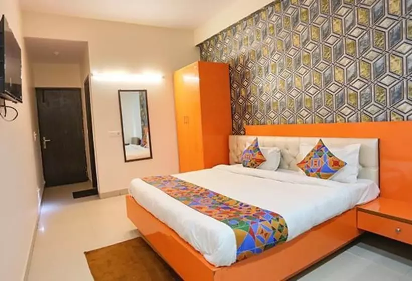 Fabhotel Red Roof Residency