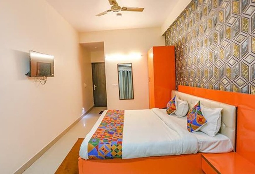 Fabhotel Red Roof Residency