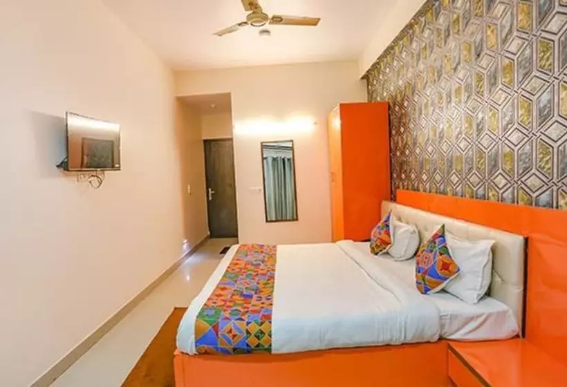 Fabhotel Red Roof Residency