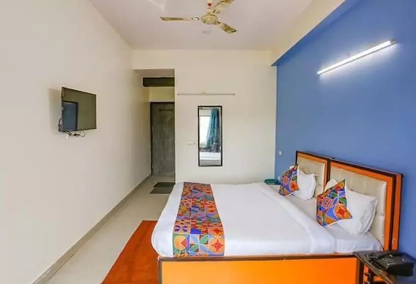 Fabhotel Red Roof Residency