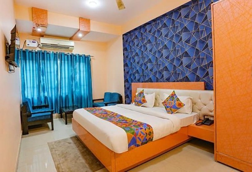 Fabhotel Red Roof Residency