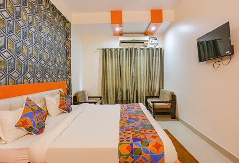 Fabhotel Red Roof Residency