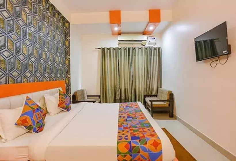 Fabhotel Red Roof Residency