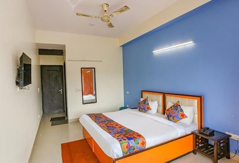 Fabhotel Red Roof Residency