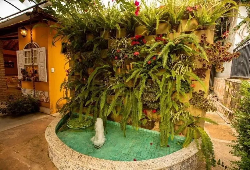 簡易ホテル Pousada Sítio Ipê