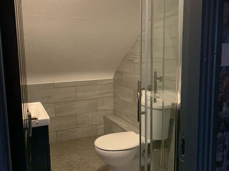 פונדק The Lamplight Wines