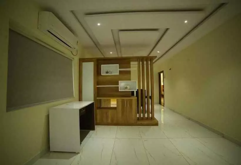 ホテル The Butterfly Luxury Serviced Apartments Benz Circle Vijayawada