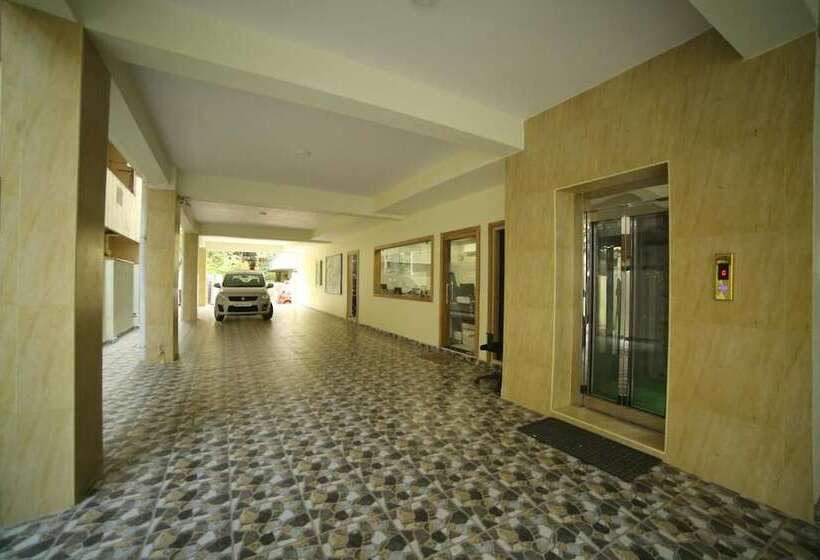 호텔 The Butterfly Luxury Serviced Apartments Benz Circle Vijayawada