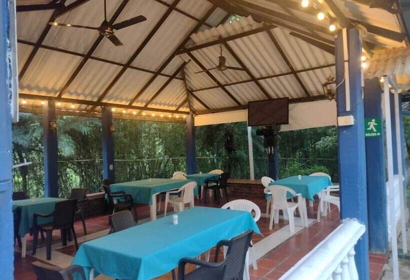 Hotel Campestre El Salitre