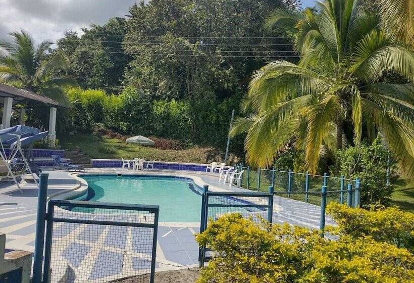 Hotel Campestre El Salitre