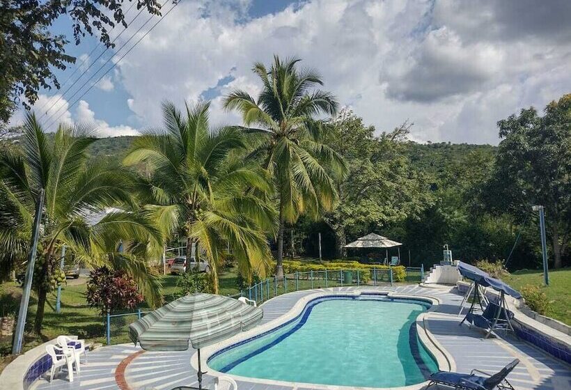 Hotel Campestre El Salitre