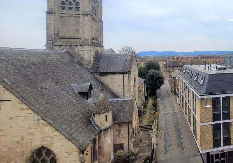 Hotelli Friary House Serviced Apartment