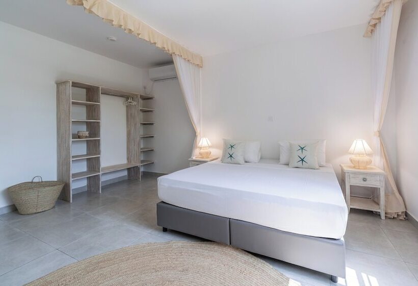 هتل Hibiscus Home & Apartments