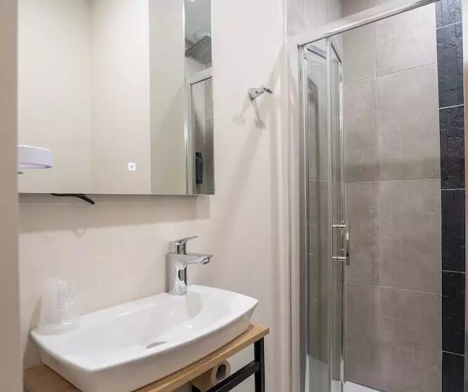 Hotelli Hôtel Le Genève