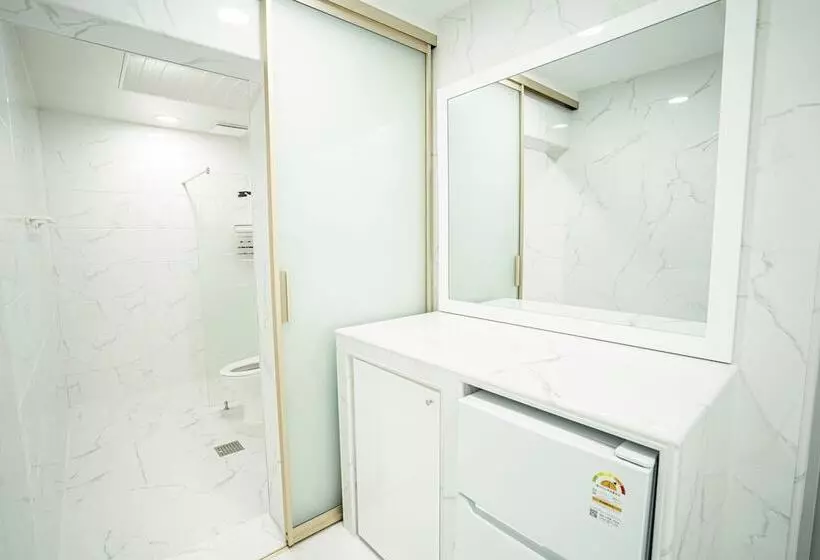 هتل Mariana Suites