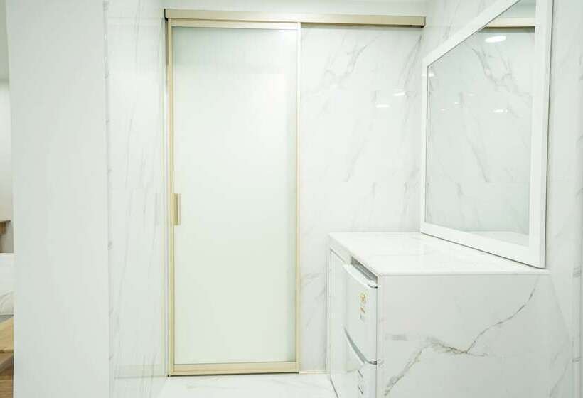 هتل Mariana Suites