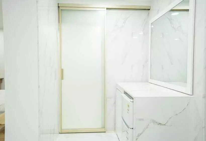 هتل Mariana Suites