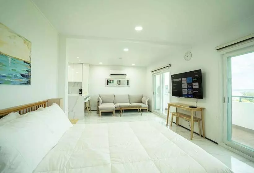 هتل Mariana Suites