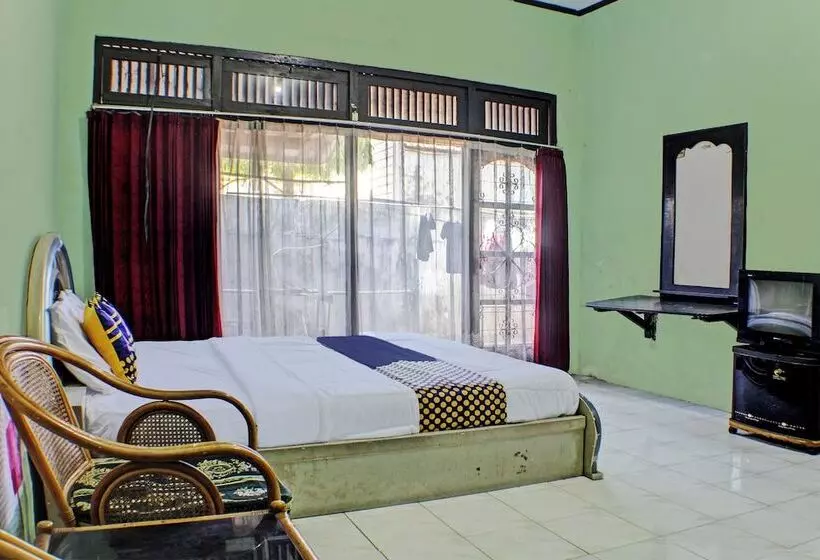 هتل Spot On 92682 Badar Guest House Syariah