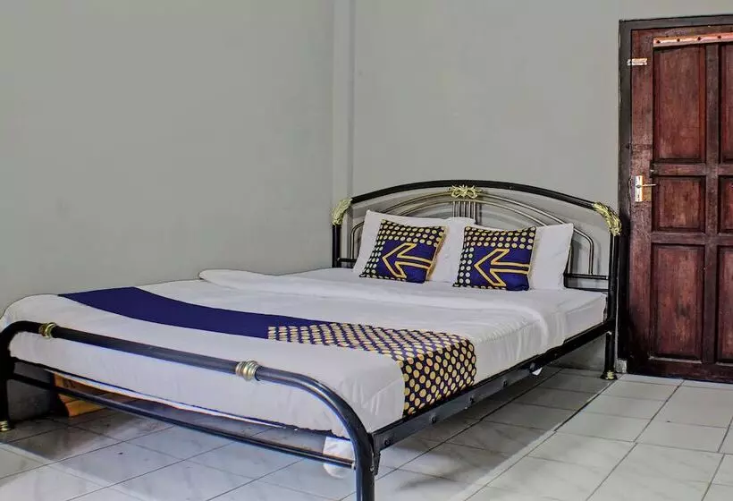 هتل Spot On 92682 Badar Guest House Syariah