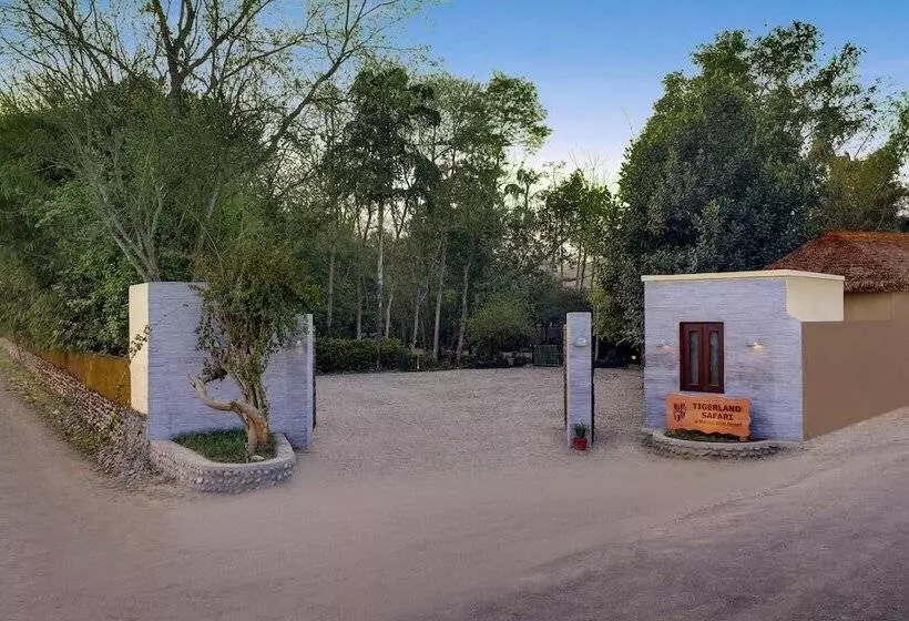 هتل Tigerland Safari   A Lemon Tree Resort